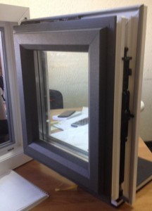 Профиль Schuco TopAlu, фурнитура Schuco Vario Tec. Образец. 