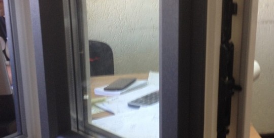 Профиль Schuco TopAlu, фурнитура Schuco Vario Tec. Образец.